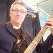 Petr KULI� - basov� kytara, zp�v